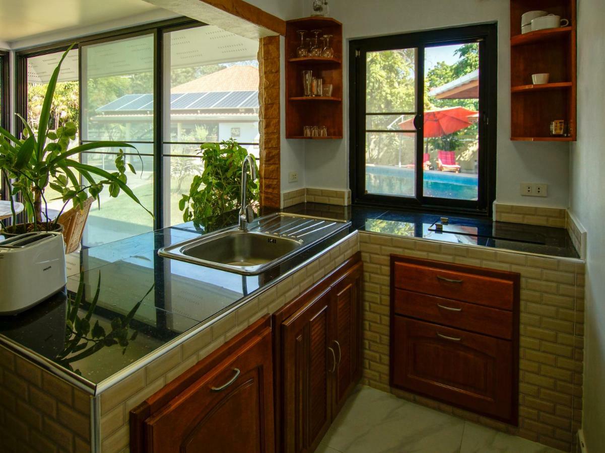 Tina'S Living Paradise - Guesthouses With Private Pool Ban Phe Εξωτερικό φωτογραφία